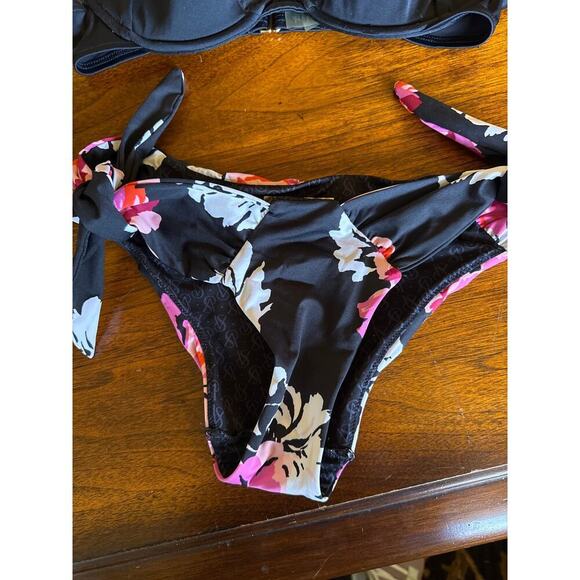 VICTORIAS SECRET BIKINI SIZE s small 34B - Picture 2 of 7